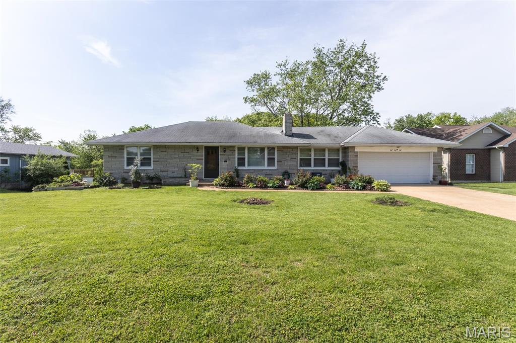 322 Sappington Barracks Road St. Louis, MO 63125 - Photo 1 of 48 Gallery Image 1