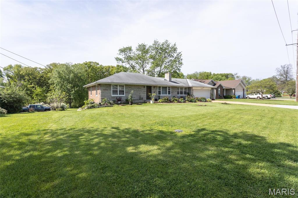 322 Sappington Barracks Road St. Louis, MO 63125 - Photo 4 of 48 Gallery Image 4