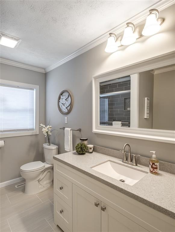 1028 Whaley Road New Carlisle, OH 45344 - Photo 19 of 37
