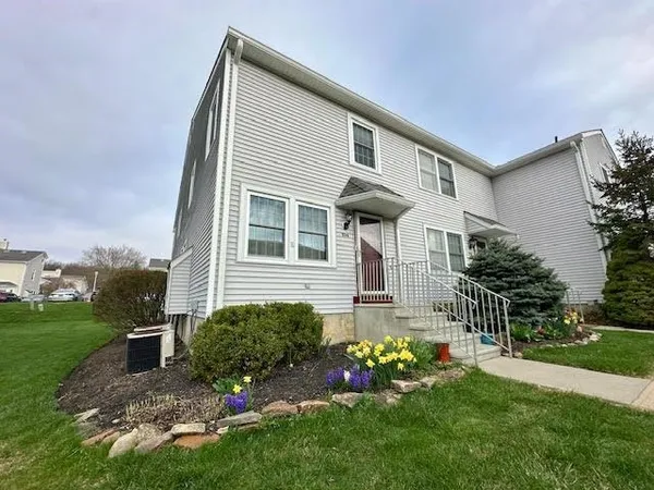 $260,000 | 814 Sierra Drive, Hackettstown, NJ 07840