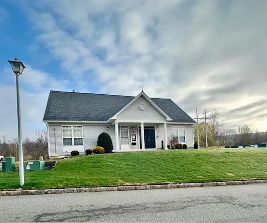 $260,000 | 814 Sierra Drive, Hackettstown, NJ 07840