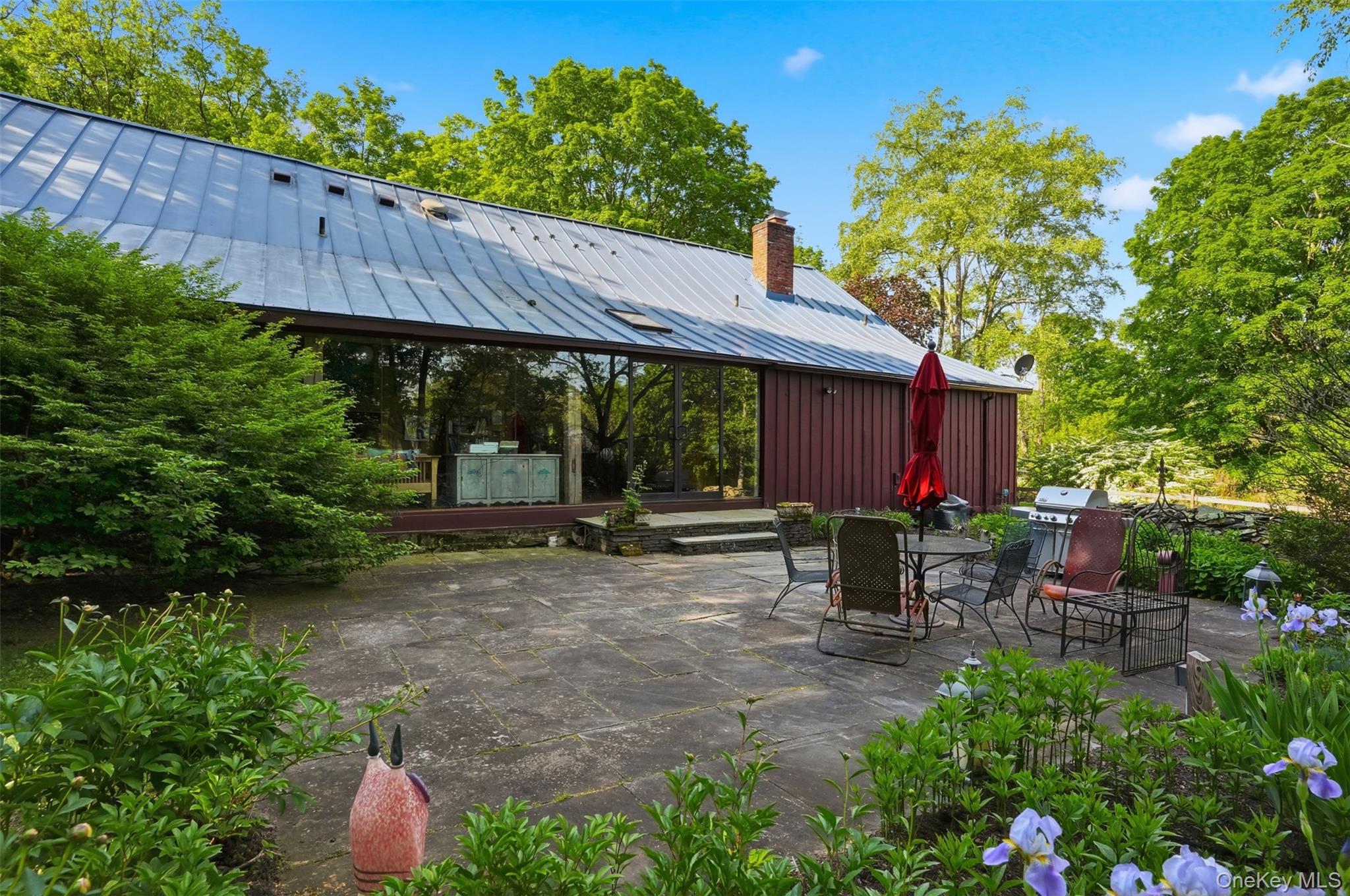 101 Drake Road Pleasant Valley, NY 12569 - Photo 3 of 47