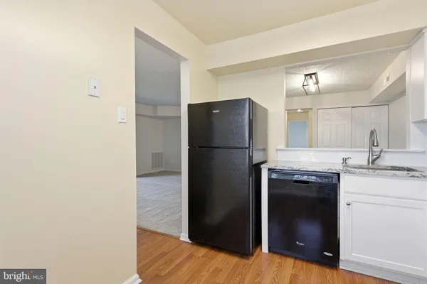 $2,300 | 2014 Barry Court, Holland, PA 18966