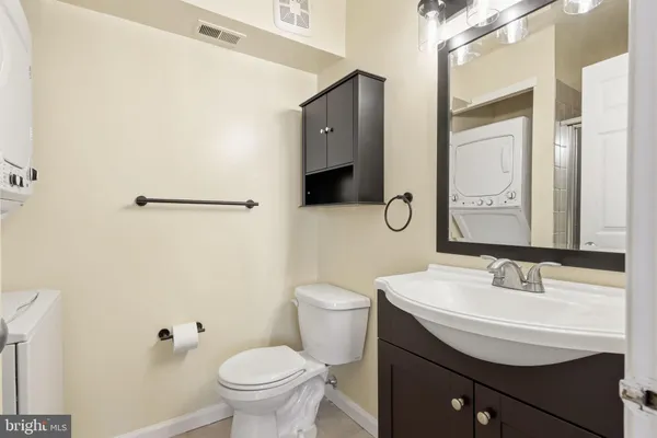 $2,300 | 2014 Barry Court, Holland, PA 18966