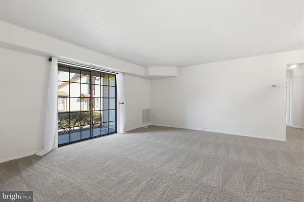 $2,300 | 2014 Barry Court, Holland, PA 18966