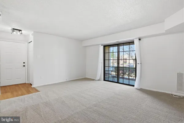 $2,300 | 2014 Barry Court, Holland, PA 18966