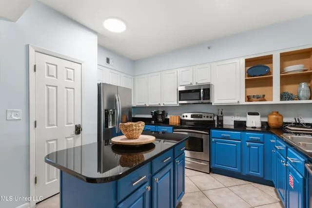 $440,000 | 2230 Beach Drive, Unit 304, Gulfport, MS 39507