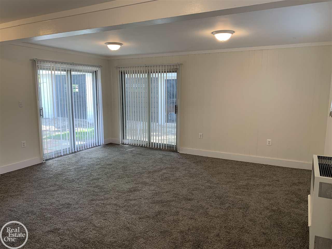 13420 Frazho Road Warren, MI 48089 - Photo 10 of 37 50021293-9.JPG