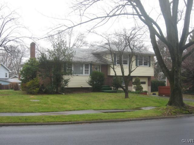 3144 Hilly Road Bethlehem, PA 18017 - Photo 3 of 19 Gallery Image 3