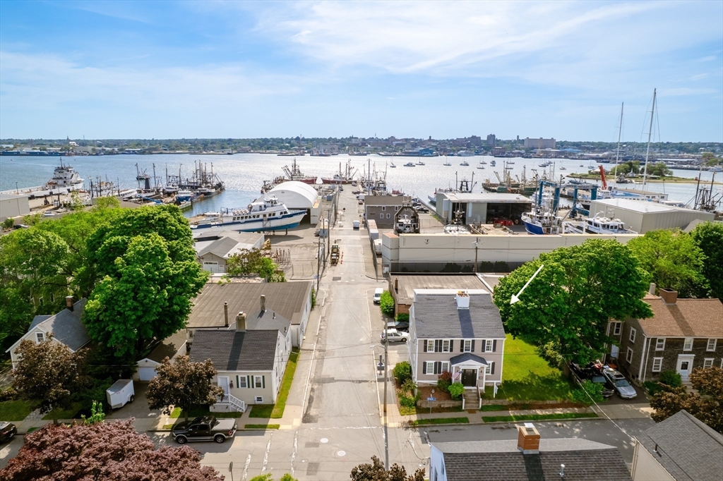 16 Middle Street Fairhaven, MA 02719 - Photo 2 of 34 a view of a city