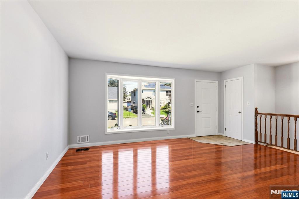 25 Corsi Road Bloomfield, NJ 07003 - Photo 6 of 29 Gallery Image 6