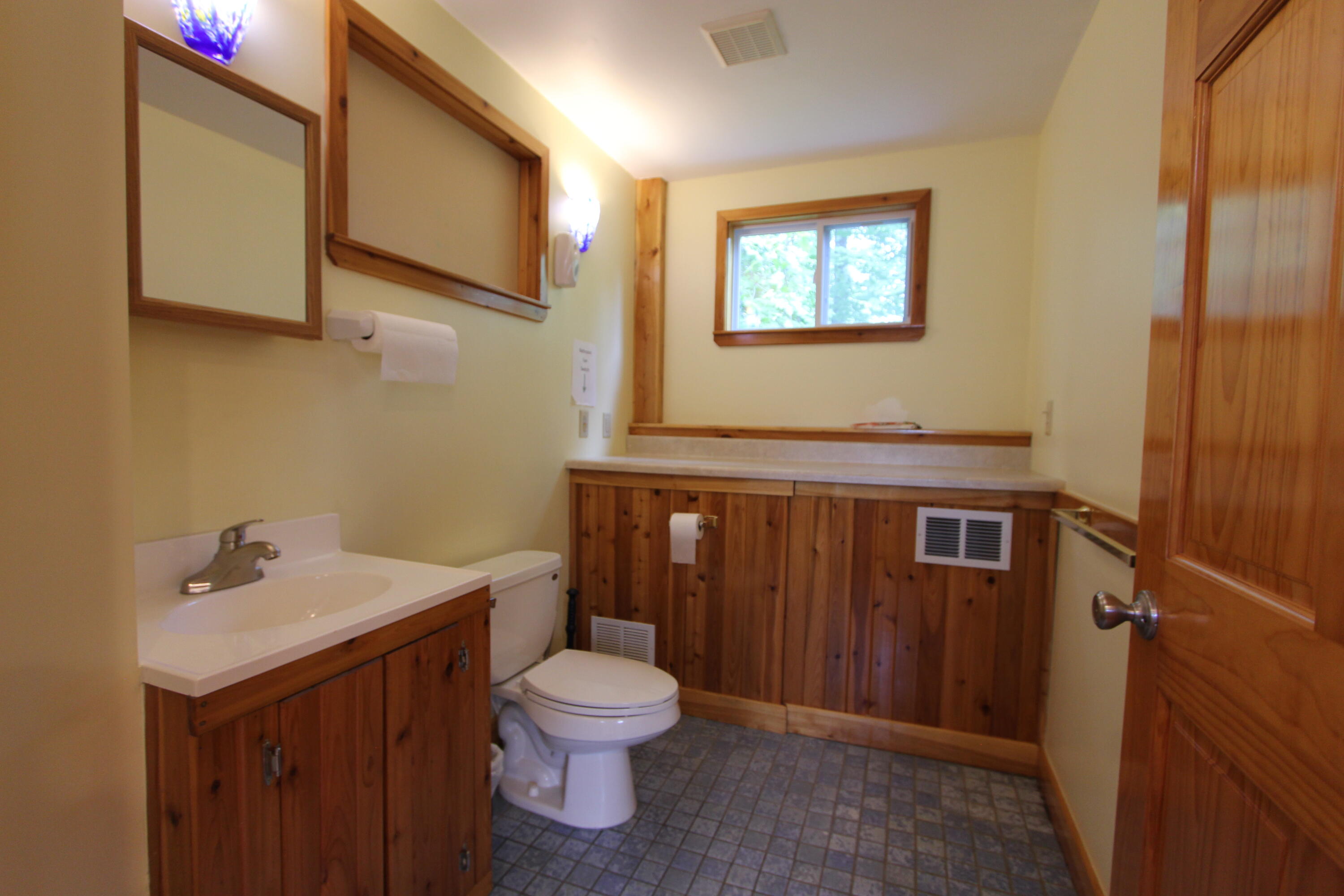 556 Auburn Road Turner, ME 04282 - Photo 14 of 30 bathroom