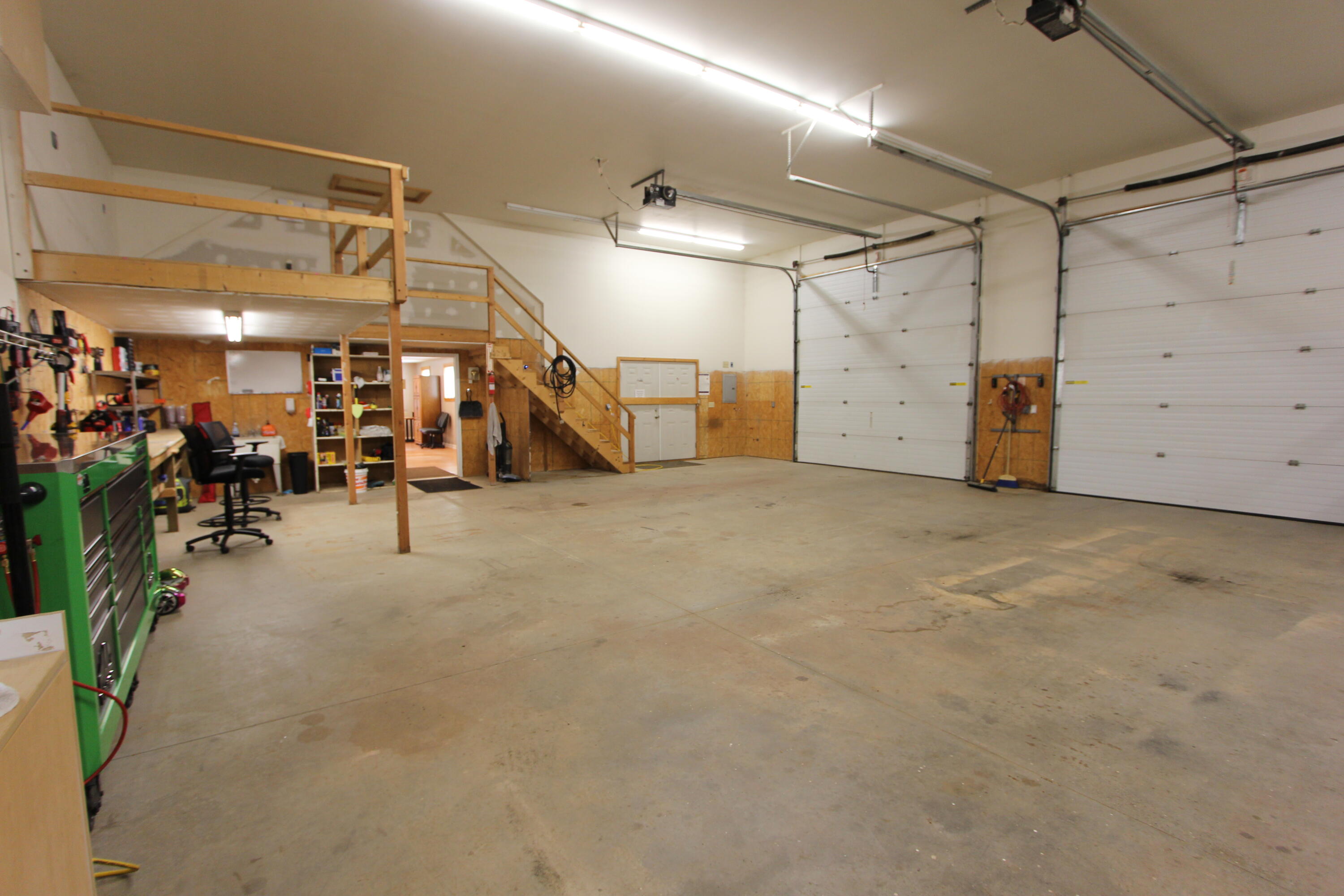 556 Auburn Road Turner, ME 04282 - Photo 21 of 30 garage