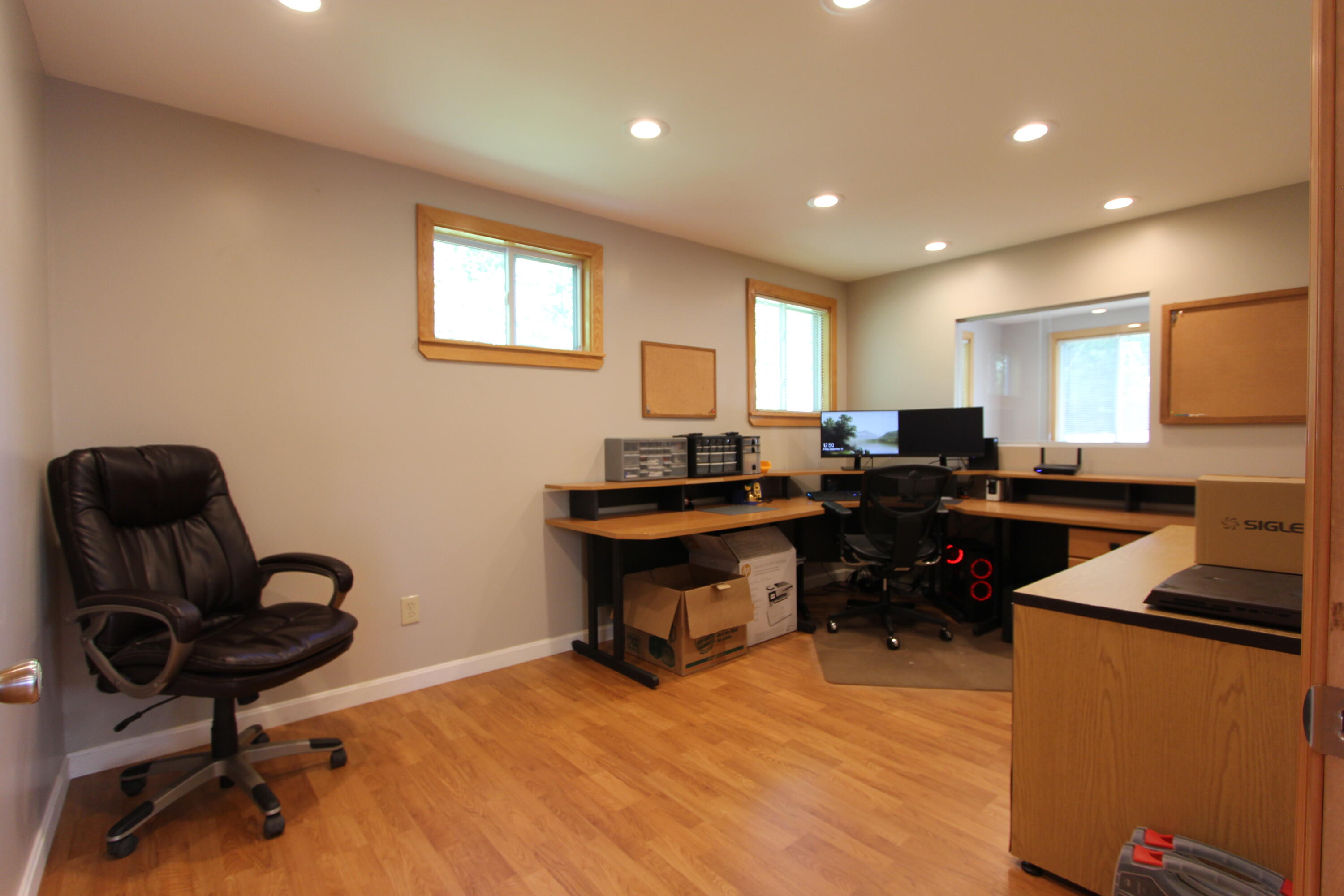 556 Auburn Road Turner, ME 04282 - Photo 8 of 30 office