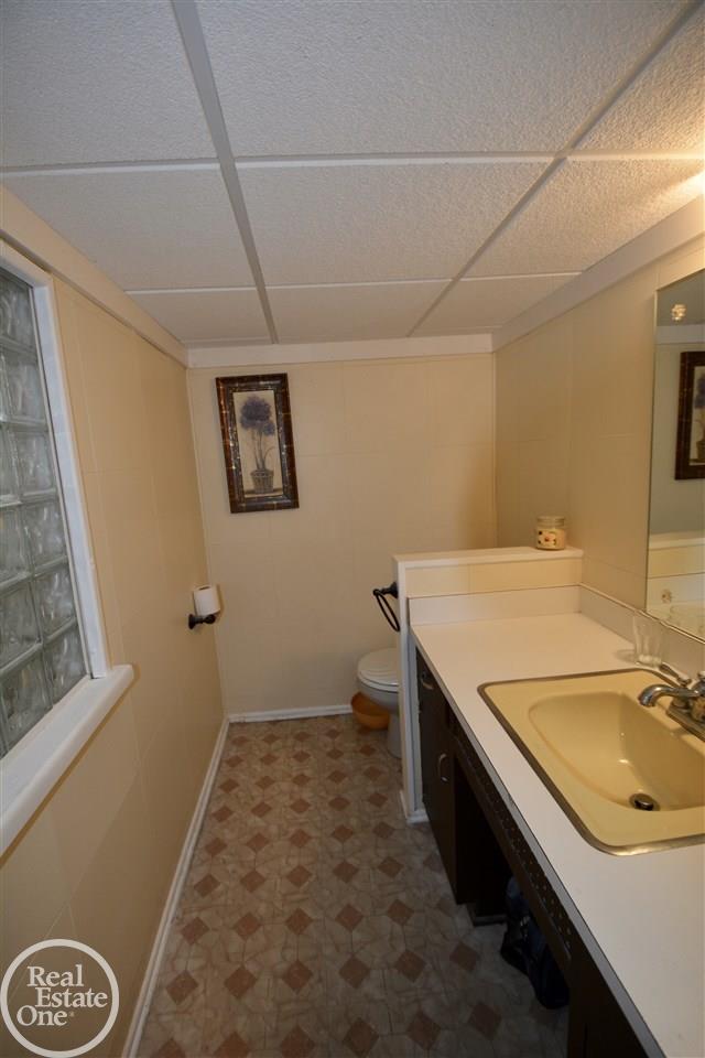 475 Lexington Road Grosse Pointe Farms, MI 48236 - Photo 32 of 40
