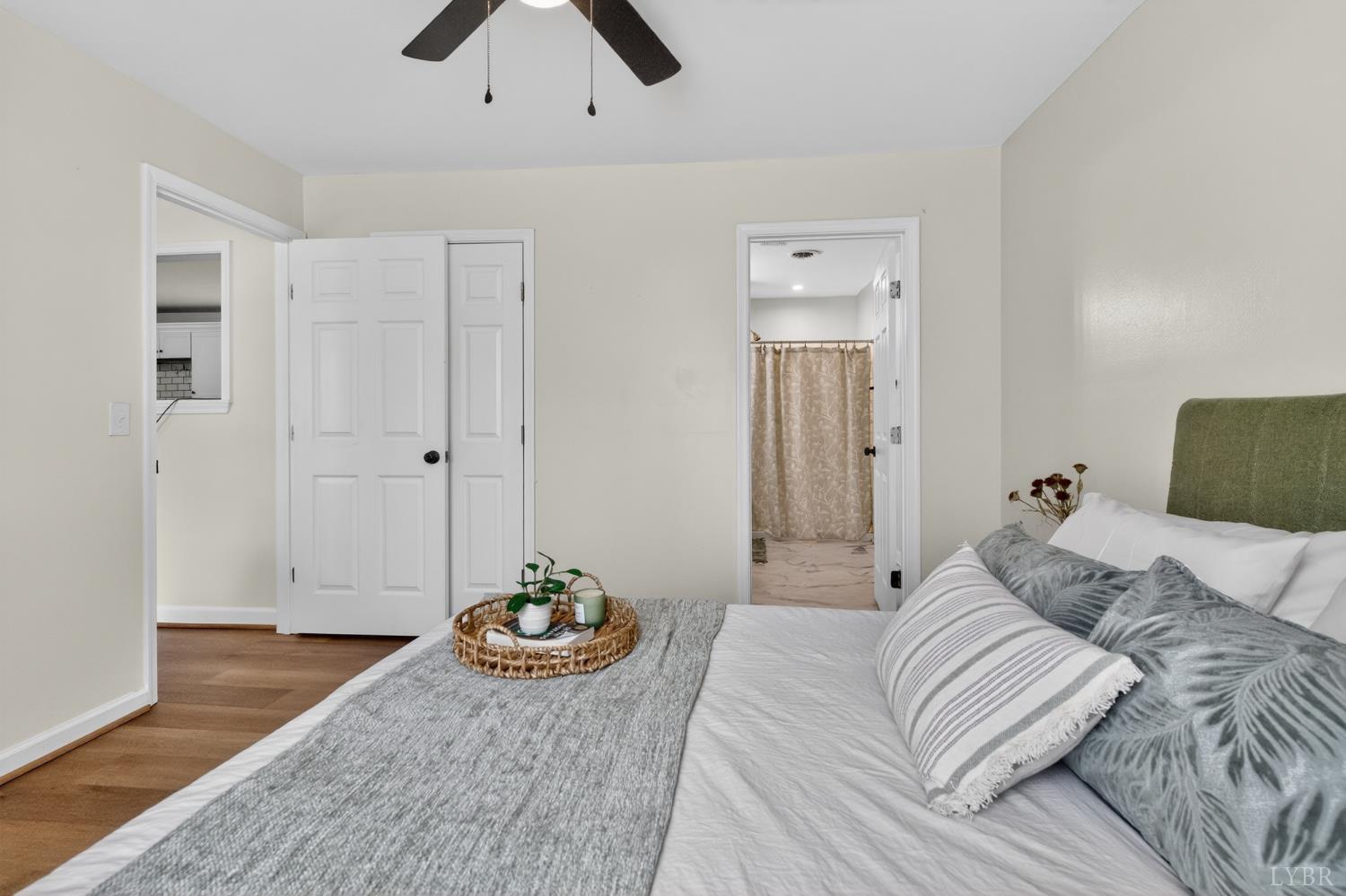 5981-3 3 Creeks Road Gladys, VA 24554 - Photo 15 of 37 a bedroom with a bed and a table