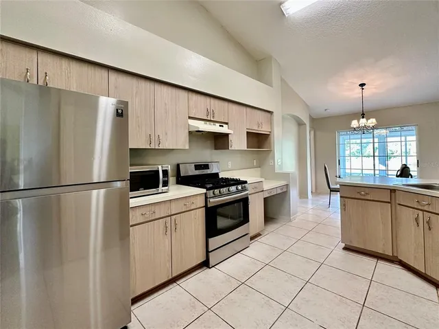 $2,200 | 28820 Stormcloud Pass, Wesley Chapel, FL 33543