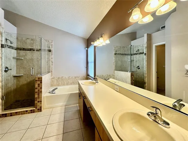 $2,200 | 28820 Stormcloud Pass, Wesley Chapel, FL 33543