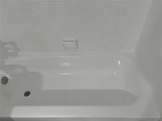 $170,000 | 498 Northwest 165th Street, Unit D607, Miami, FL 33169