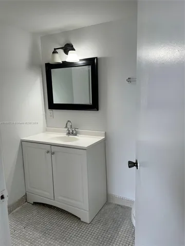 $170,000 | 498 Northwest 165th Street, Unit D607, Miami, FL 33169