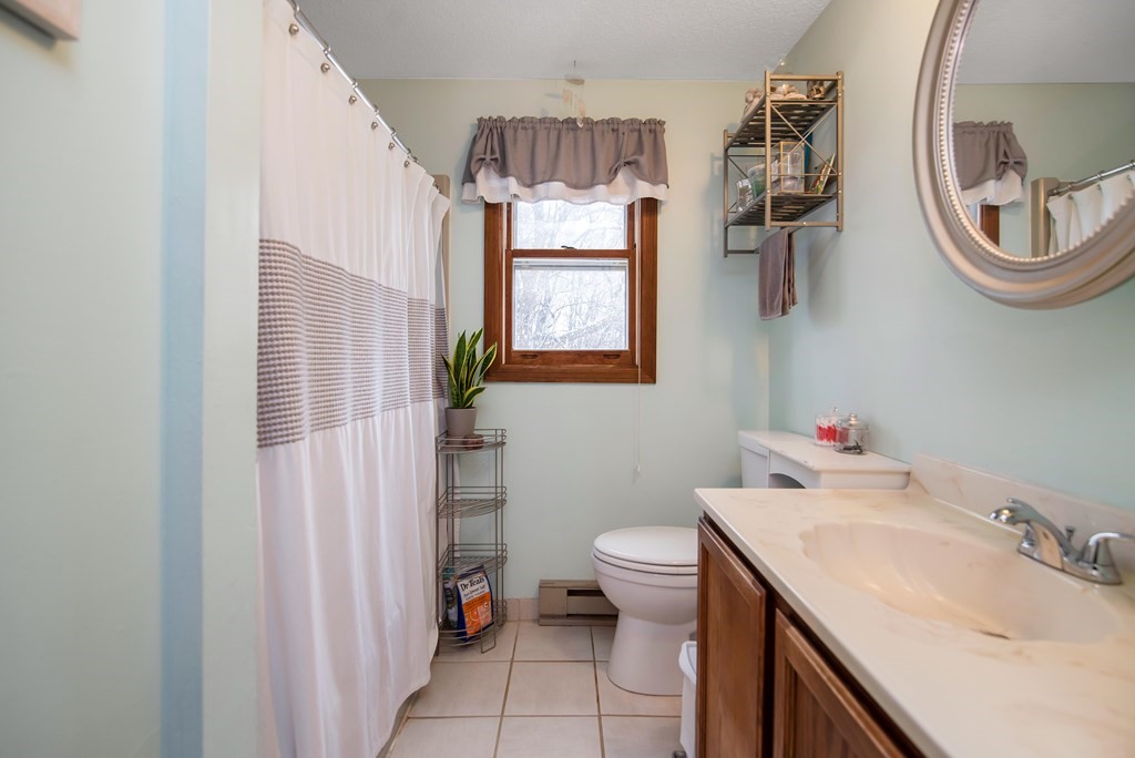 134 Undine Circle Springfield, MA 01109 - Photo 11 of 25 Gallery Image 11