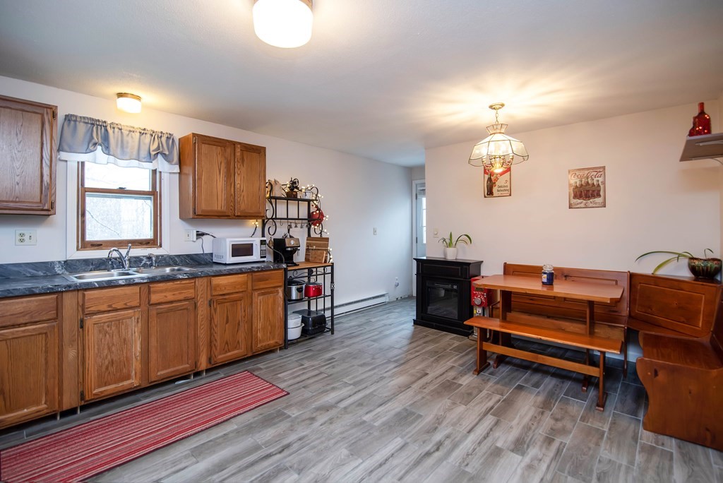 134 Undine Circle Springfield, MA 01109 - Photo 8 of 25 Gallery Image 8
