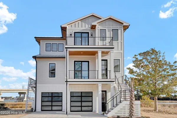 $1,795,000 | 113 Diamond Pt Court, Surf City, NC 28445