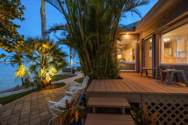 $2,475,000 | 447 22nd Street, Belleair Beach, FL 33786