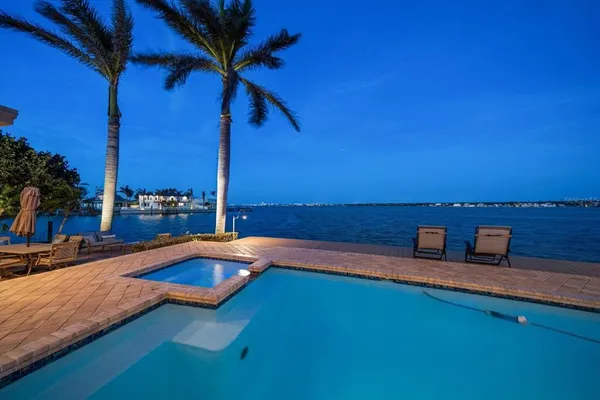 $2,475,000 | 447 22nd Street, Belleair Beach, FL 33786