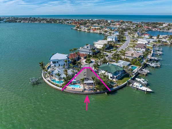 $2,475,000 | 447 22nd Street, Belleair Beach, FL 33786