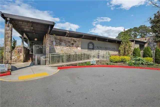 $2,500 | 40 Glenald Way Northwest, Atlanta, GA 30327