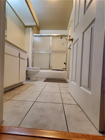 a view of utility room