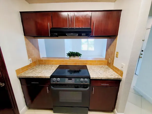 $1,750 | 2319 North Congress Avenue, Unit 31, Boynton Beach, FL 33426