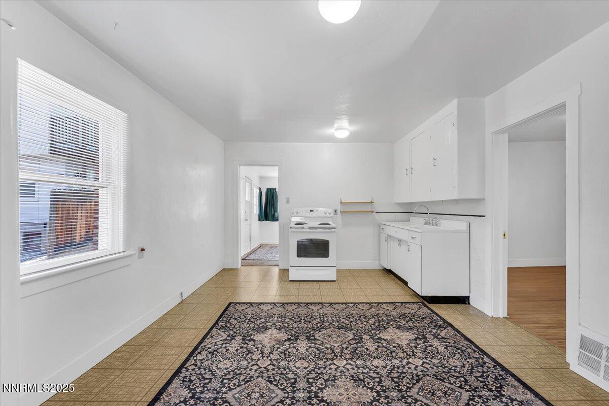 1145 Seminary Avenue Reno, NV 89503 - Photo 11 of 33 14-1145 Seminary Ave Reno NV 89503 (14 o