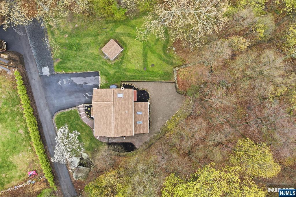 219 Snake Den Road Wanaque, NJ 07465 - Photo 45 of 50