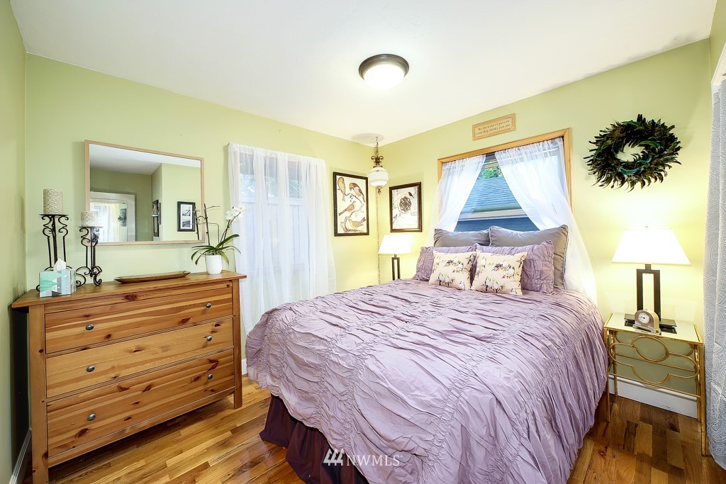 4140 Southwest 109th Street Seattle, WA 98146 - Photo 14 of 33 Gallery Image 14