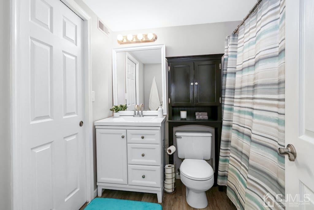 675 Bound Brook Road, Unit 2 Dunellen, NJ 08812 - Photo 13 of 20 Bath