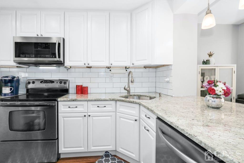 675 Bound Brook Road, Unit 2 Dunellen, NJ 08812 - Photo 7 of 20 Kitchen
