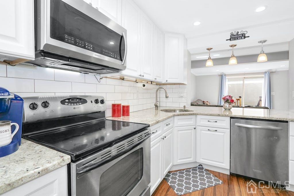 675 Bound Brook Road, Unit 2 Dunellen, NJ 08812 - Photo 8 of 20 Kitchen with view into Living Room