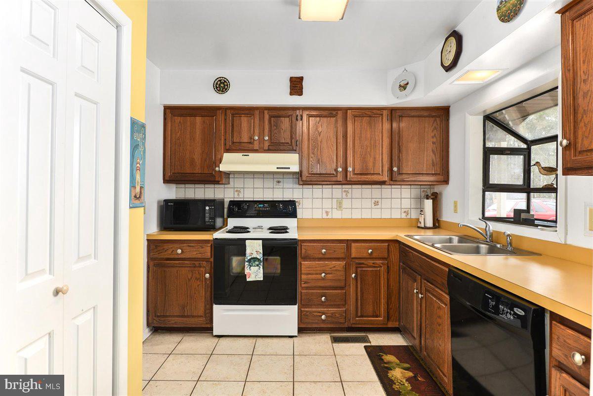 14133 Sea Captain Road Ocean City, MD 21842 - Photo 11 of 26 Gallery Image 11