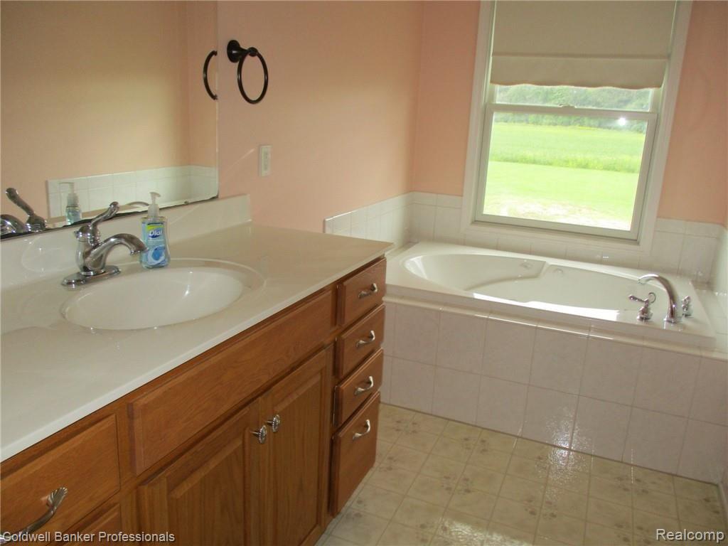 7581 Newburg Road Durand, MI 48429 - Photo 30 of 63 29.JPG
