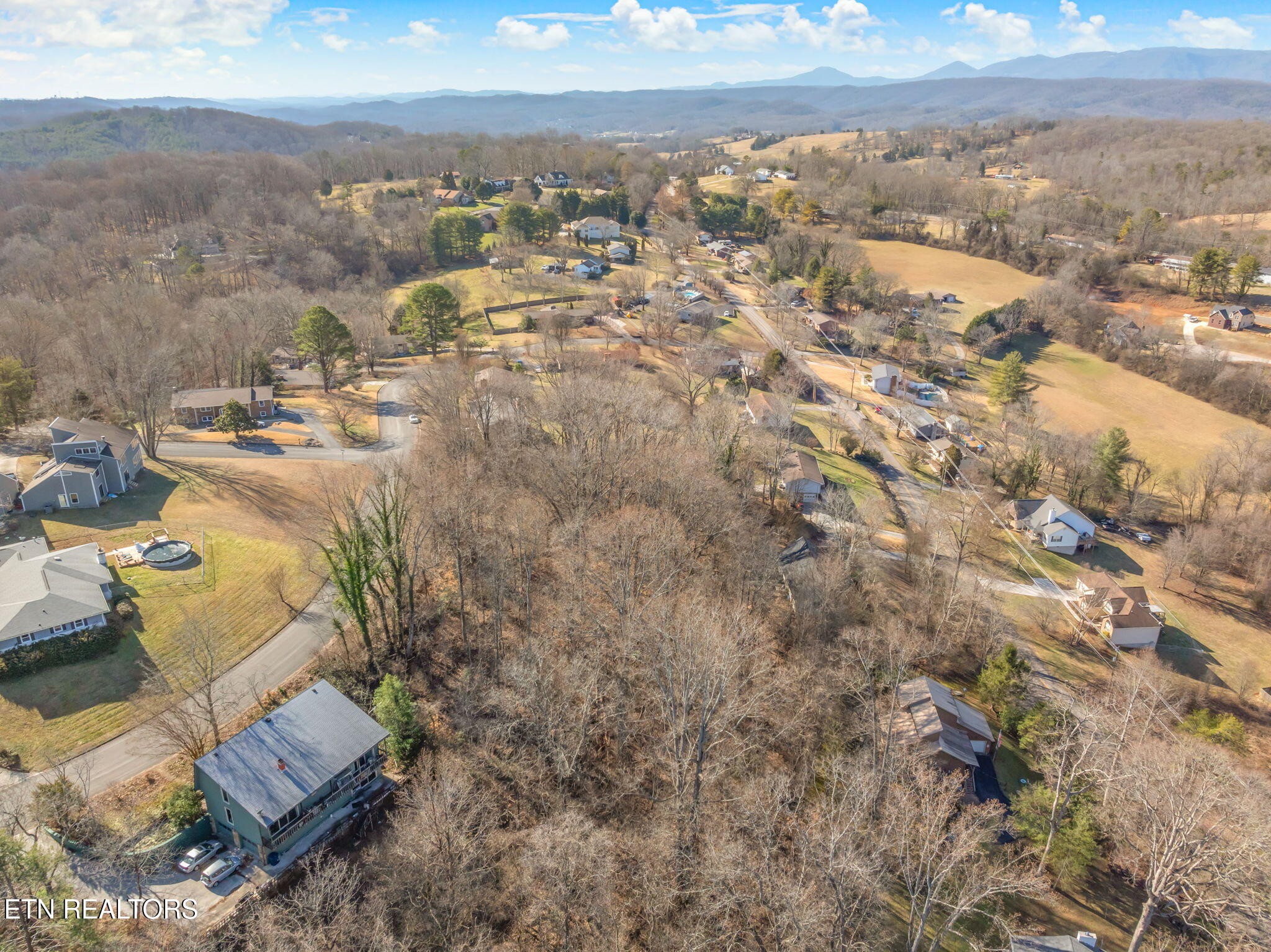 48 Orchard Knob Road Clinton, TN 37716 - Photo 8 of 29 Gallery Image 8