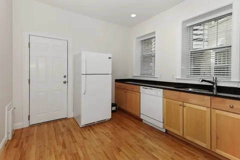 $3,300 | 268 Windsor Street, Unit 4, Cambridge, MA 02139