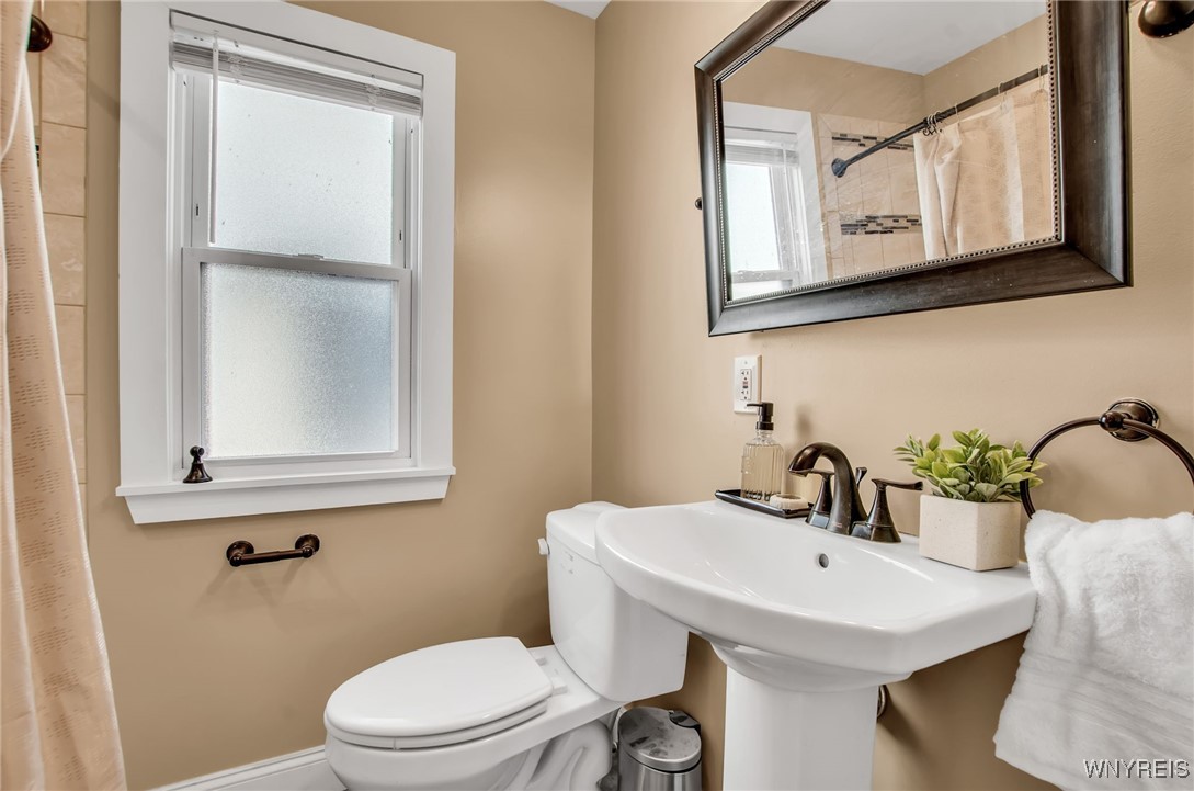 237 Davidson Avenue Buffalo, NY 14215 - Photo 13 of 42