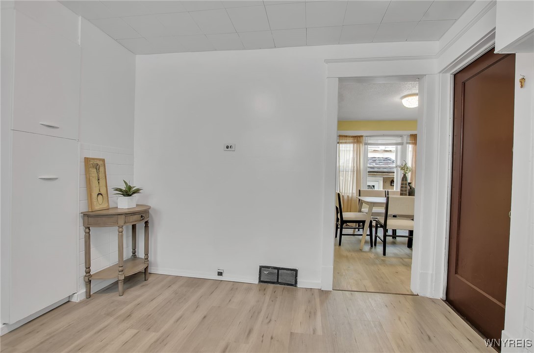 237 Davidson Avenue Buffalo, NY 14215 - Photo 15 of 42