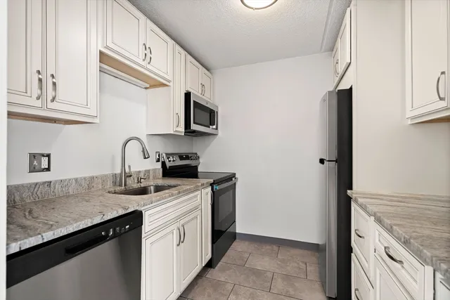 $329,900 | 159 Franklin Street, Unit E6, Stoneham, MA 02180