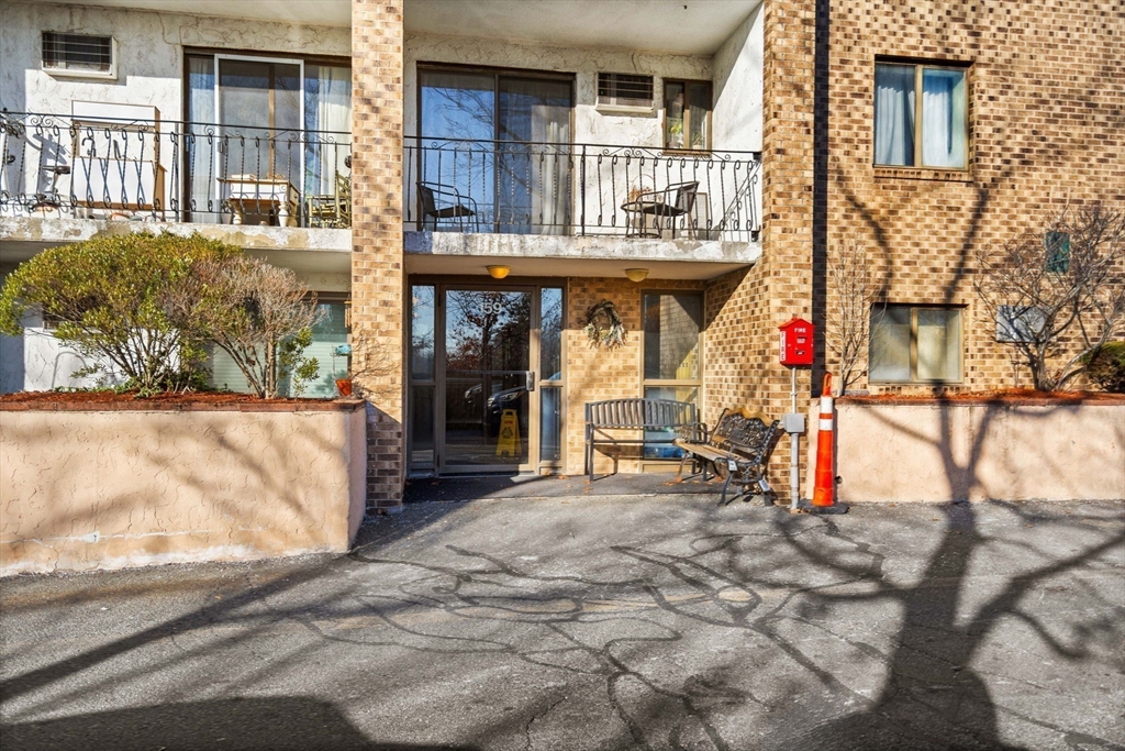 159 Franklin Street, Unit E6 Stoneham, MA 02180 - Photo 2 of 22