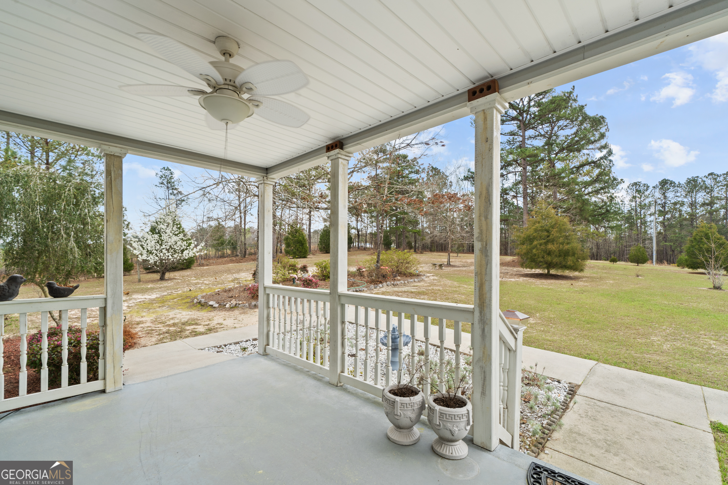 621 Highway 22 Sparta, GA 31087 - Photo 42 of 42 a view of a room with balcony and a ocean view