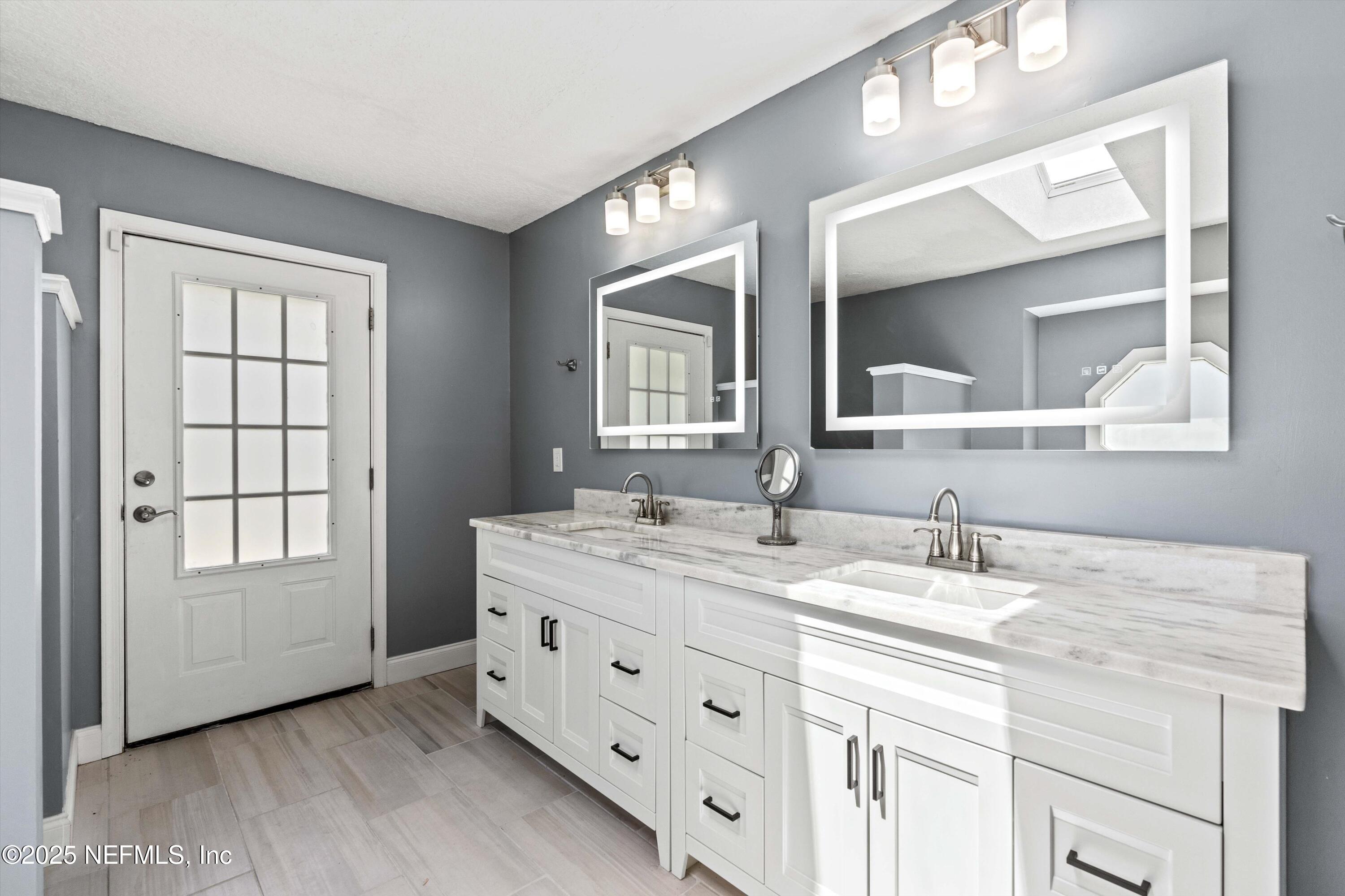 234 Eventide Drive Fleming Island, FL 32003 - Photo 23 of 37 Primary Bathroom