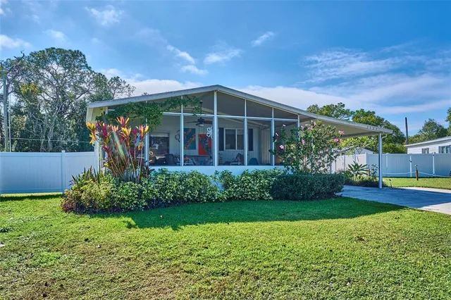 $192,900 | 3527 South Lazy Lake Drive, Lakeland, FL 33801